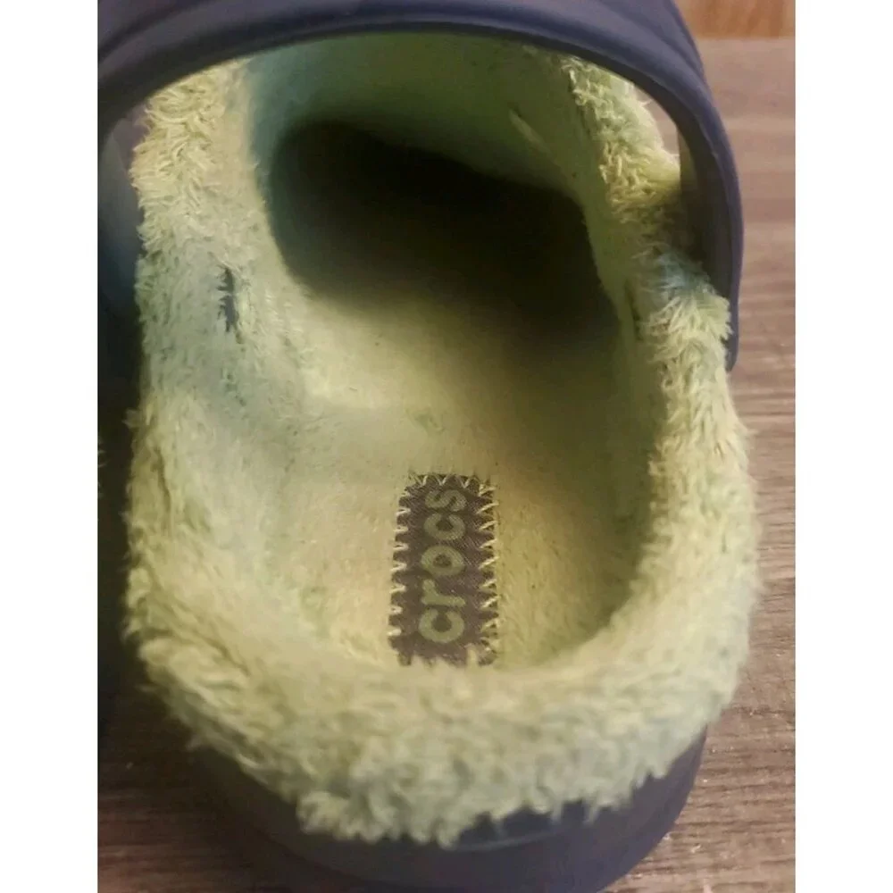 Crocs Fur Lined Clogs Slip On Shoes Youth‎ Size 12/13 Blue